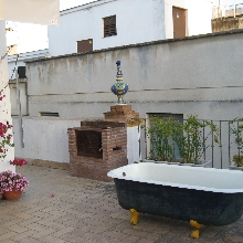 Bain à l\'extérieur. Duplex Ancien Quincallerie